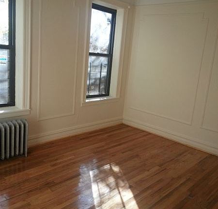 2242 Clarendon Rd (1C) D