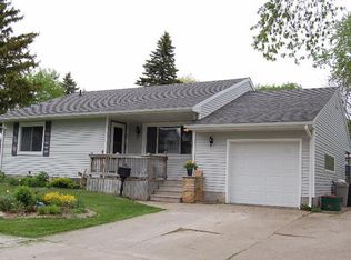 1405 Dunbar St, Essexville, MI
