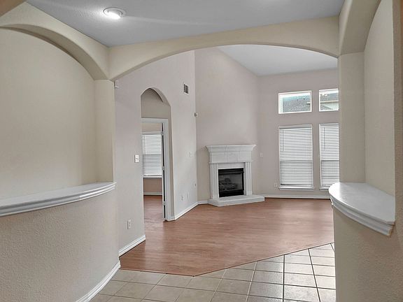 3rd image of 5508 Milford Dr