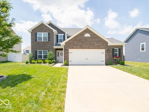 6224 N Cedarwood Dr, McCordsville, IN 46055