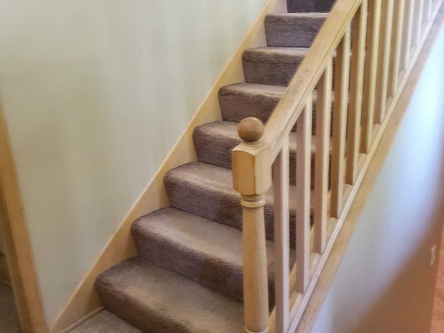 5 bed, 2200 sqft, $2,600 — Photo 2