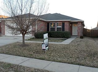 1824 Foxfield, Justin, TX 76247