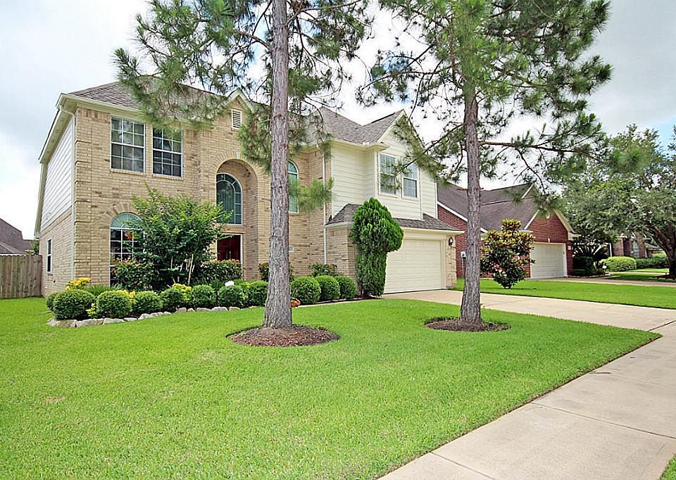 1st image of 2423 Hanston Ct