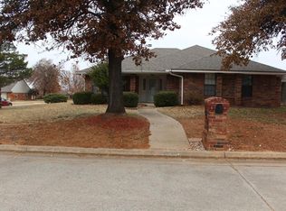 10601 Songbird Ln, Midwest City, OK 73130