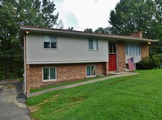 1057 Amersham Rd, Kingsport, TN 37660