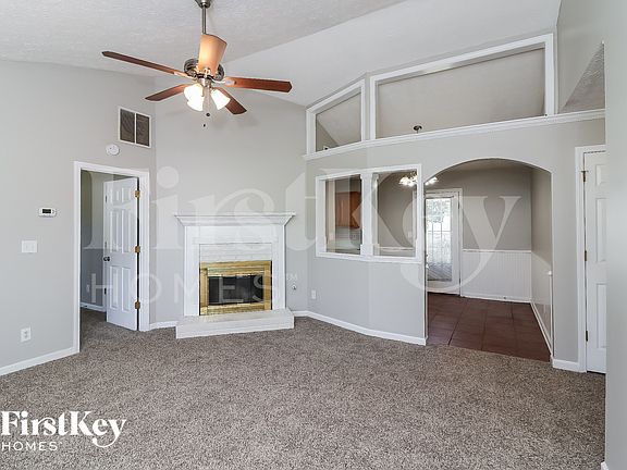 3rd image of 3818 Clarendon Pl