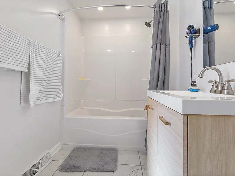 17 Diana St — Photo 12