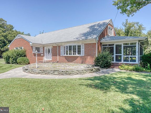 3rd image of 43 Devries Cir