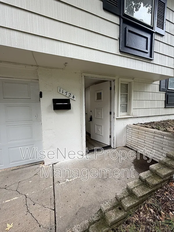 3 bed, 1.5 bath, 1416 sqft, $1,545 — Photo 4