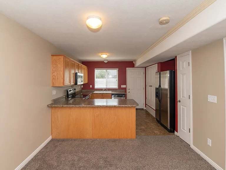 475 N Redwood Rd #56 — Photo 8