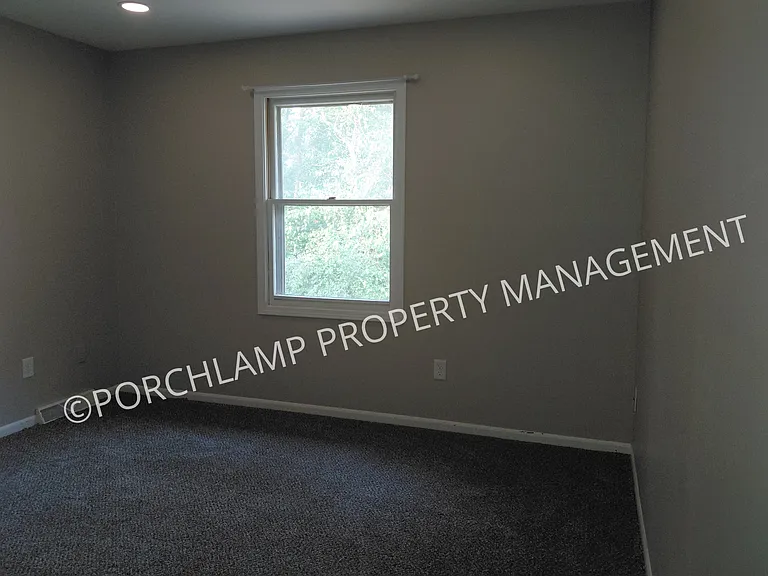 4546 Sarafield St NE — Photo 15
