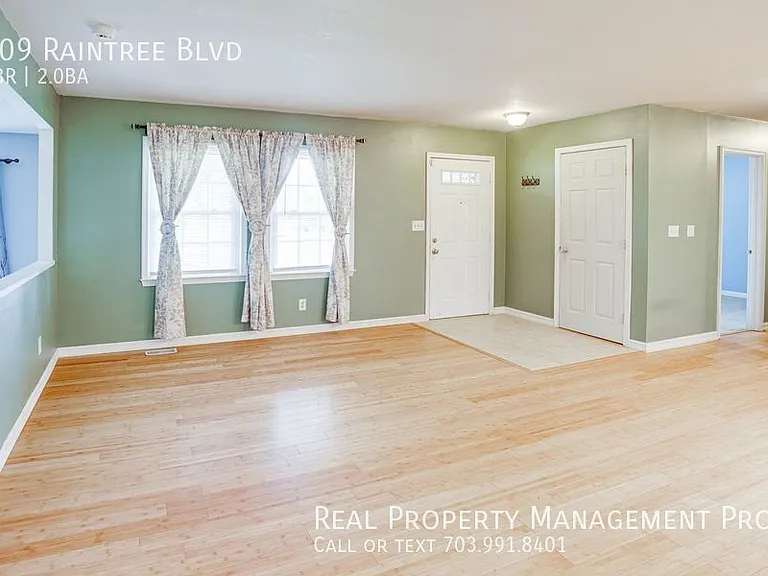 209 Raintree Blvd — Photo 15