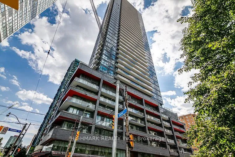159 Dundas St E #412 — Photo 1