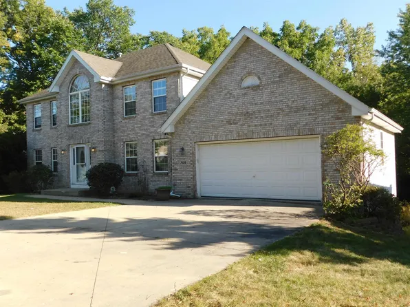 708 Meadow Crossing Trl, Roscoe, IL 61073