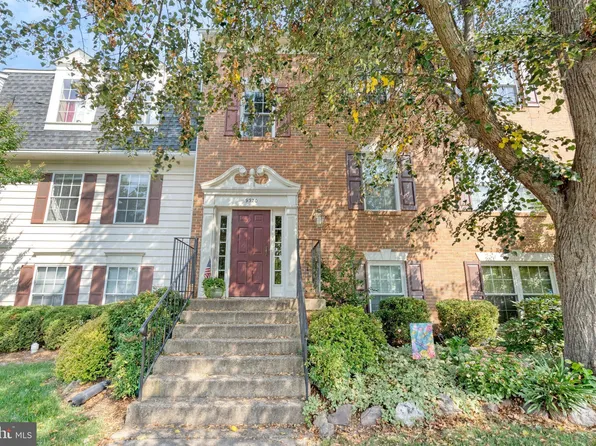 9320 Niki Pl APT 201, Manassas, VA 20110