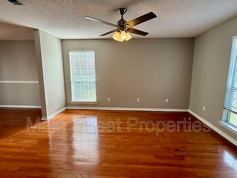 2121 Pin High Dr — Photo 12