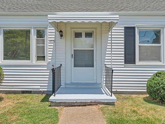 2nd image of 4933 Hildebrand Rd NW