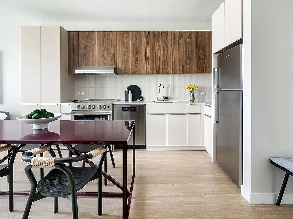 1st image of 30-77 Vernon Blvd #506S
