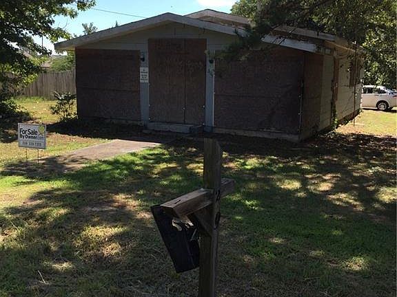 3rd image of 205 Shoffner Ct