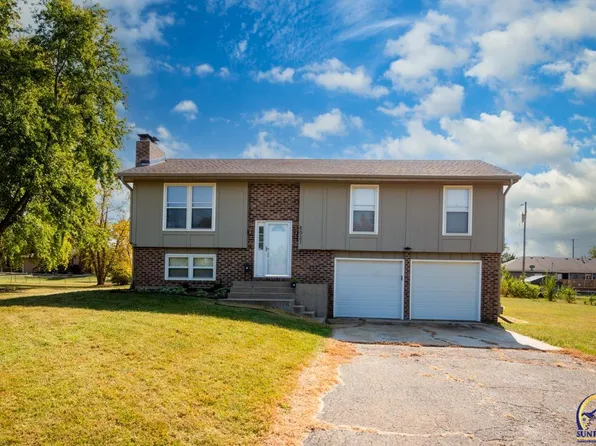 8021 SW 23rd Ter, Topeka, KS 66614