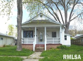 324 Willard Ave, Lincoln, IL 62656