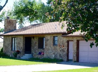 14 Harris Bridge Rd, Pavillion, WY 82523