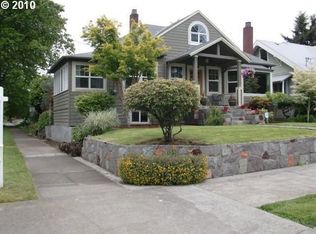 3553 NE Hollyrood Ct, Portland, OR 97212