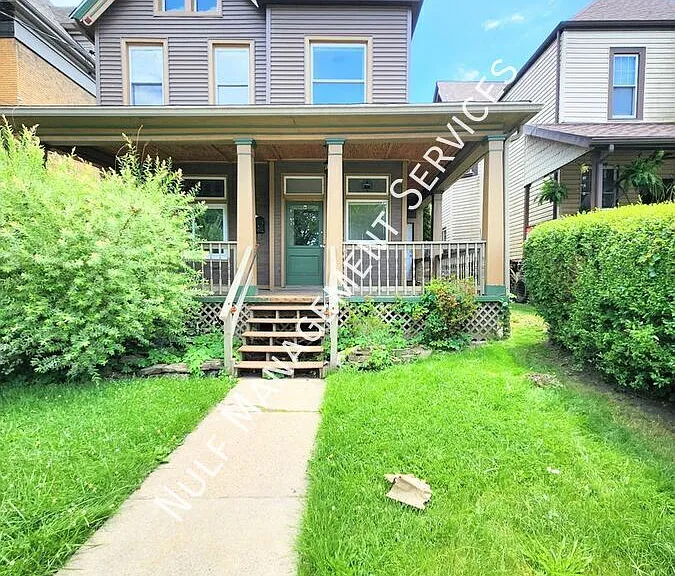 305 Marguerite Ave #D — Photo 6