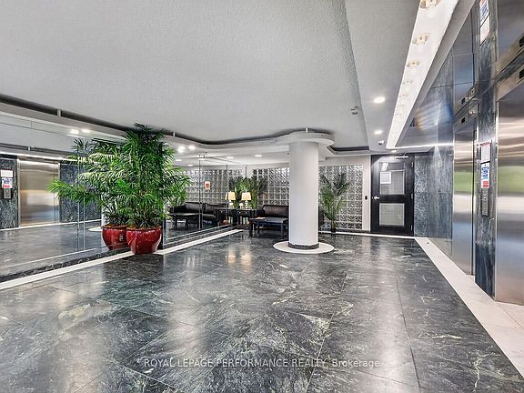 4th image of 1440 Heron Rd #403