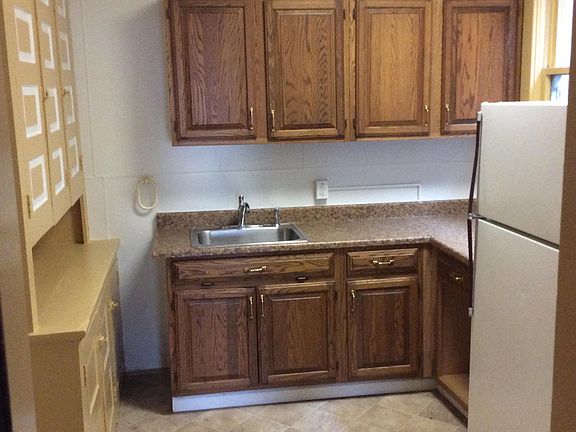 4th image of 323 High St #6