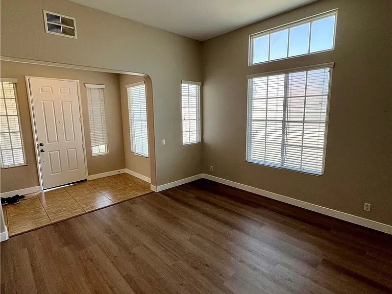 6686 Sand Dunes St — Photo 25