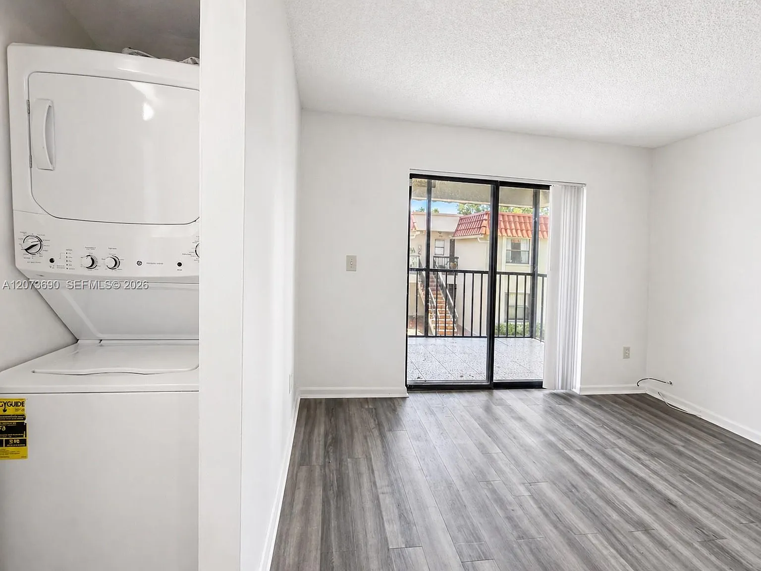 9730 Hammocks Blvd — Photo 4