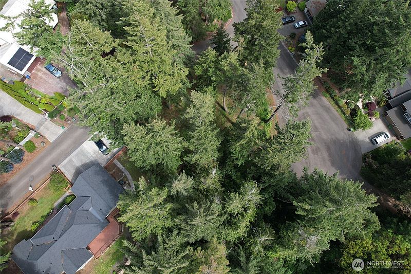 5th image of 9999 Northridge Lane