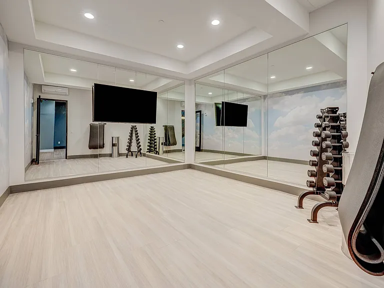 13601 S 600 W — Photo 43