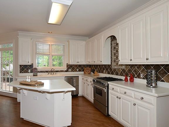 2nd image of 9480 Nesbit Lakes Dr