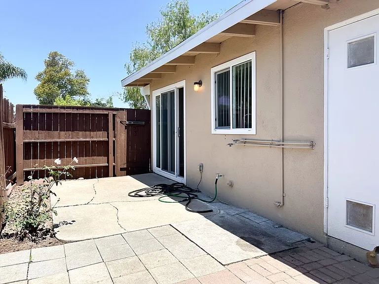 Clearbrook Ln (109) — Photo 11