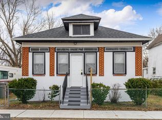 318 W Buck St, Paulsboro, NJ 08066