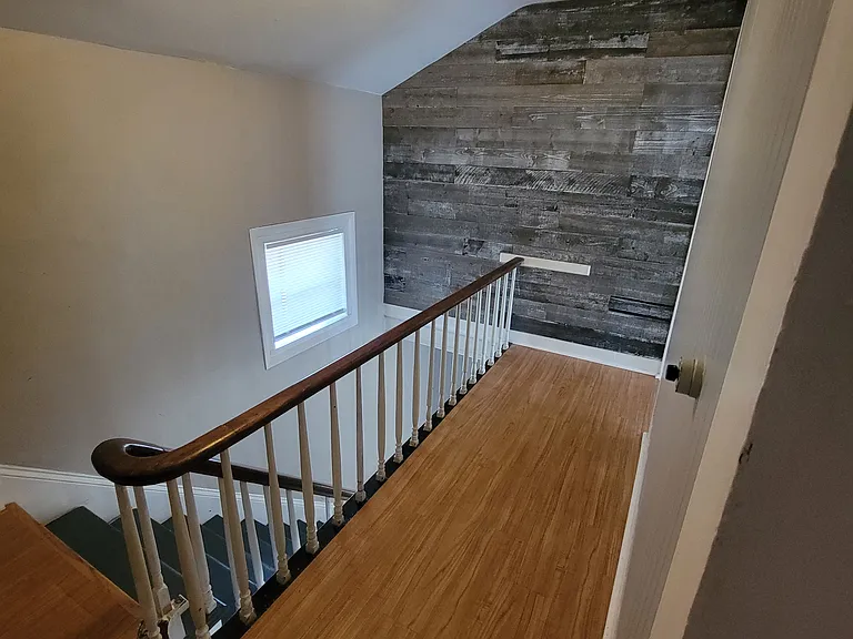 437 E Doty Ave — Photo 31