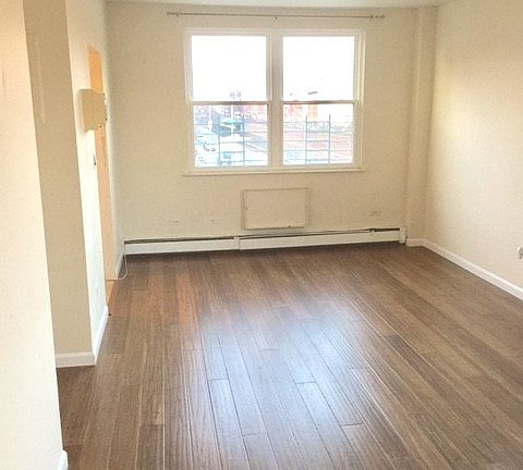 3rd image of 158 Sackett St
