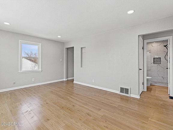 4th image of 1519 Tanner Bridge Rd