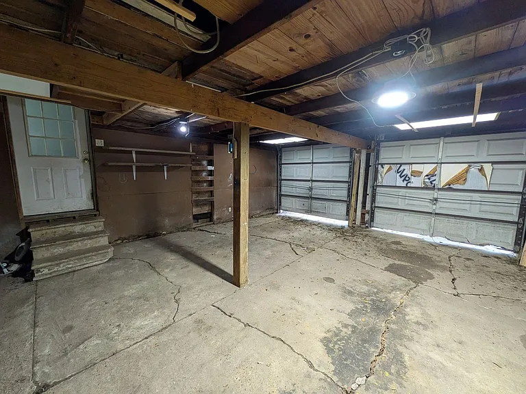1624 Franklin Ave — Photo 18