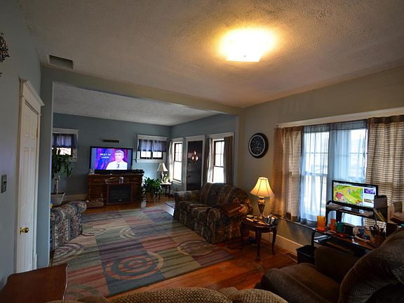 4th image of 753 Harrison Ave