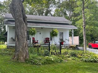 8 S Main St, Whiting, VT 05778