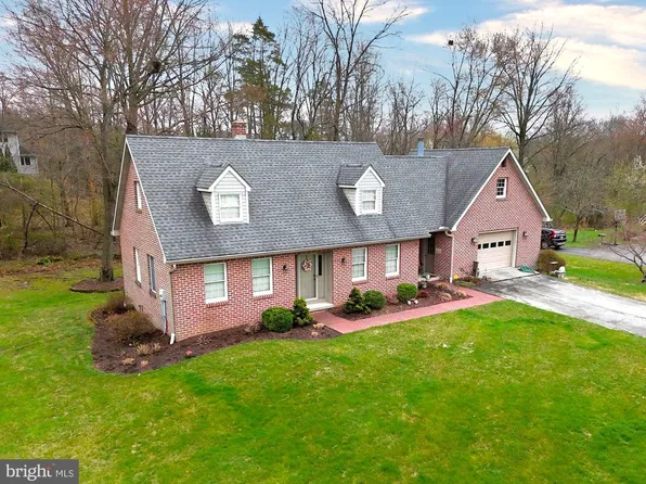 245 Montclair Rd, Gettysburg, PA 17325