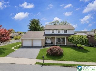 1804 Elmhurst Dr, Whitehall, PA 18052