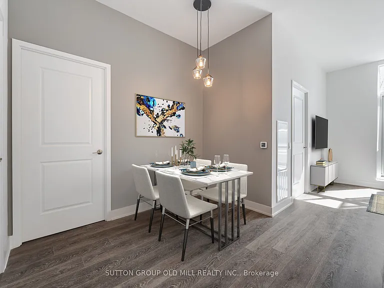 204 Burnhamthorpe Rd E #104 — Photo 17