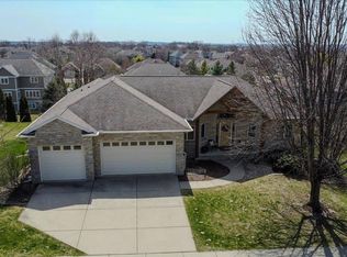 2118 Foggy Mountain Pass, Waunakee, WI 53597
