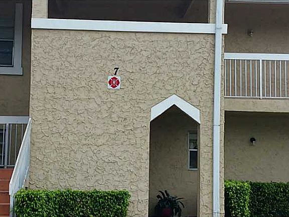 5th image of 9938 Twin Lakes Dr #7-M
