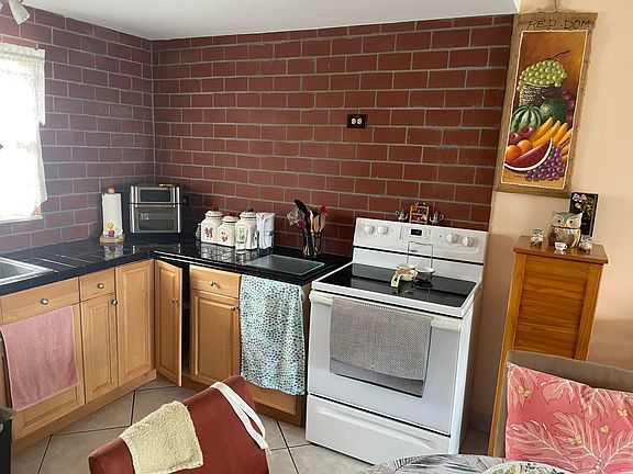 4th image of 725 Lori Drive #202