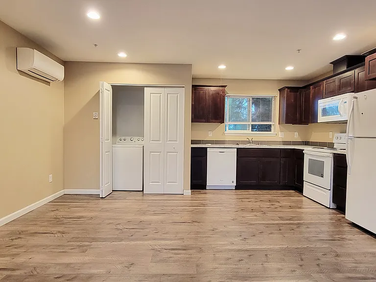 Timberlane — Photo 10